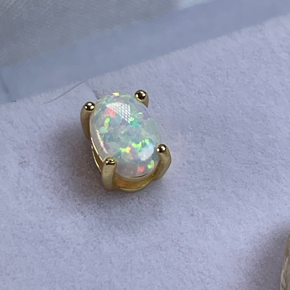14K 2ct Australian‼️ Opal Stud earrings. SOLID 14K - Picture 8 of 9